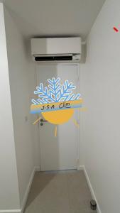 Console Daikin installée dans le cadre d'un système multi-split par JSA CLIM